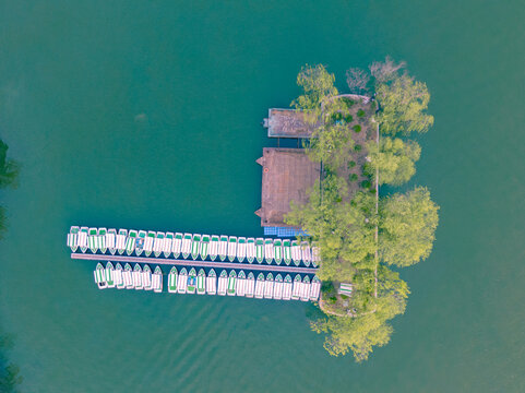 山东济南大明湖湖心岛航拍