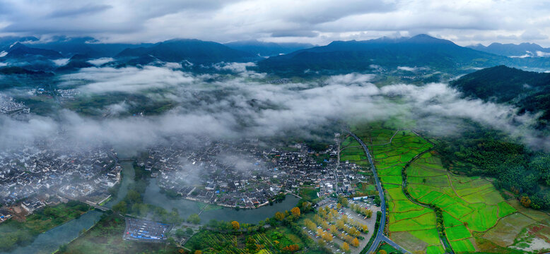 宏村云雾全景