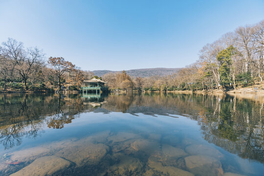 江苏南京钟山风景区景点流徽榭