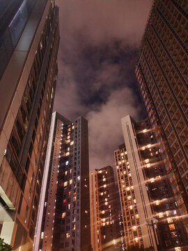 高楼建筑夜景