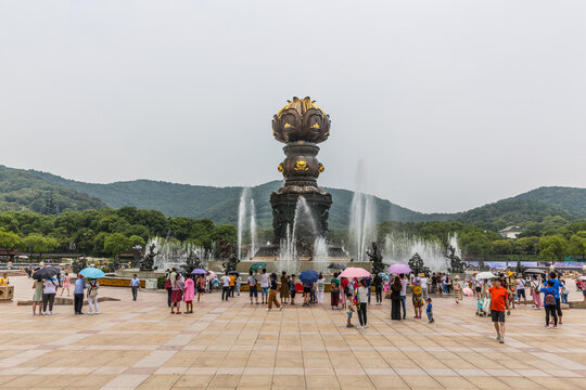 灵山大佛九龙灌浴