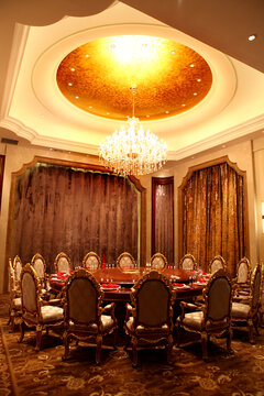 酒店餐桌