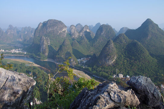 喀斯特地貌山景