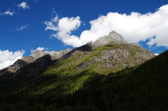 高原山峰