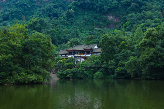 青城山