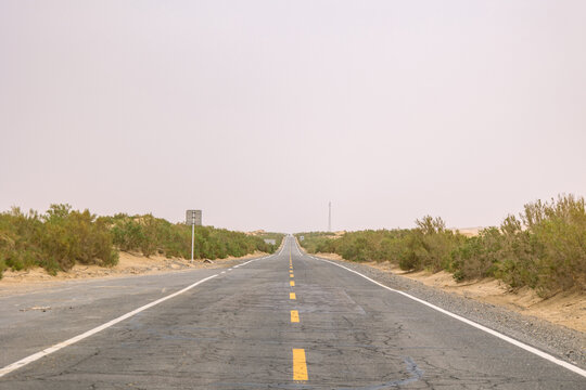 新疆塔里木沙漠公路