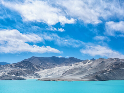 新疆帕米尔高原白沙湖