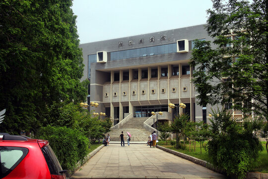 大连理工大学伯川图书馆