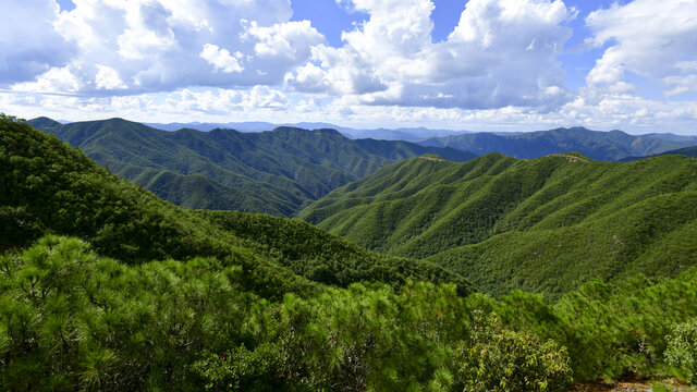 安宁黑风山昆明十大山峰之一