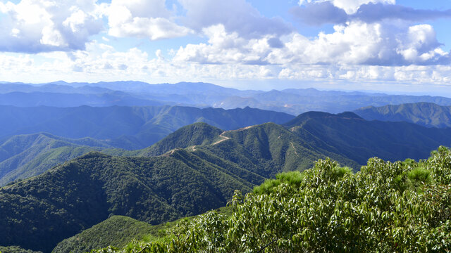 安宁黑风山昆明十大山峰之一