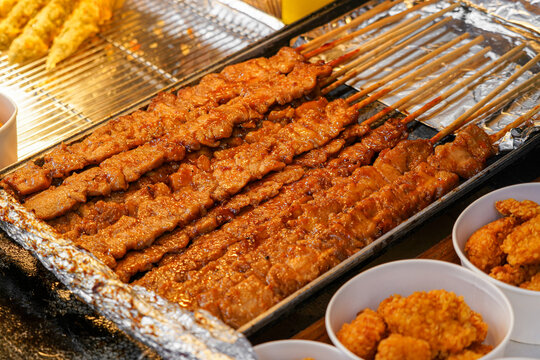 烧烤肉串串韩国小吃夜市美食