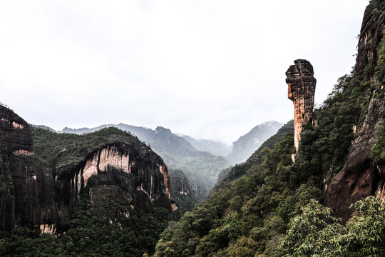 云南丽江老君山擎天柱