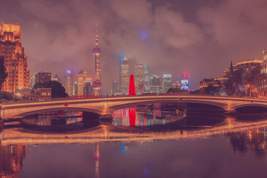 上海苏州河畔城市风景