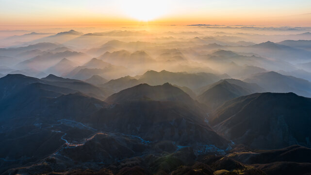 杭州临安牵牛岗日出