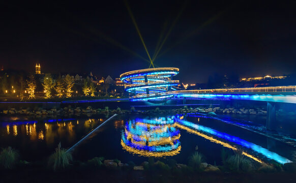 四川成都彭州市白鹿镇夜景风光