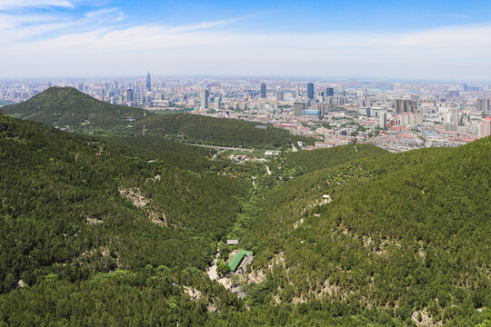 山东济南佛慧山城市全景