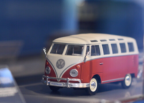 老式公交车模型