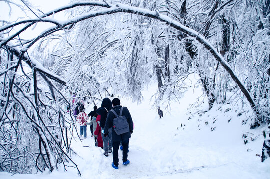 张家界天门山雪景