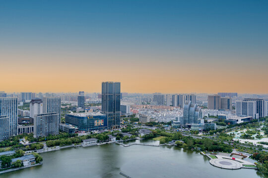 江苏盐城地标金鹰聚龙湖全景