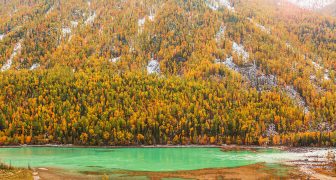 纳斯湖三湾景区风光