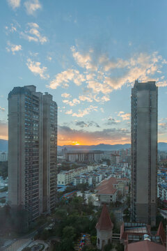 云南昆明日落晚霞都市风景