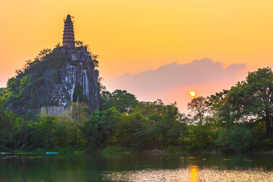 桂林塔山夕照