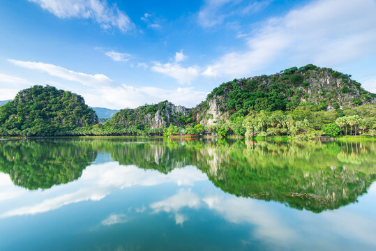 肇庆七星岩景区山水倒影风景