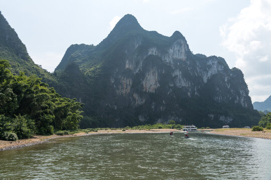 漓江九马画山