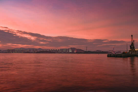 厦门海湾黄昏夜景