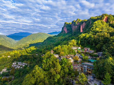 青城山金鞭岩农家乐