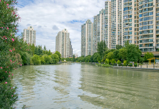 上海苏州河沿岸城市建筑