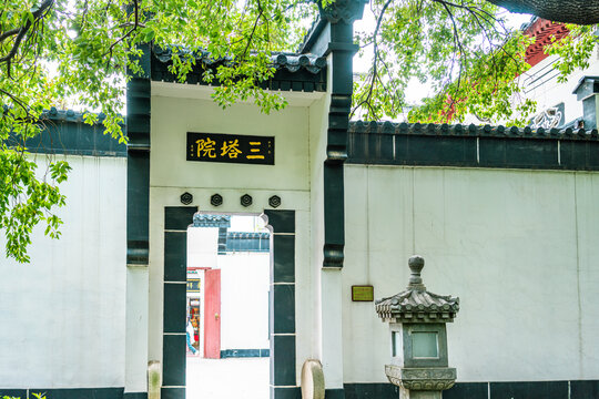 中国湖北武汉旅游归元寺三塔院