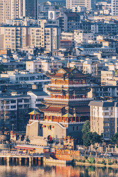 建筑群间的寺庙广西柳州西来寺