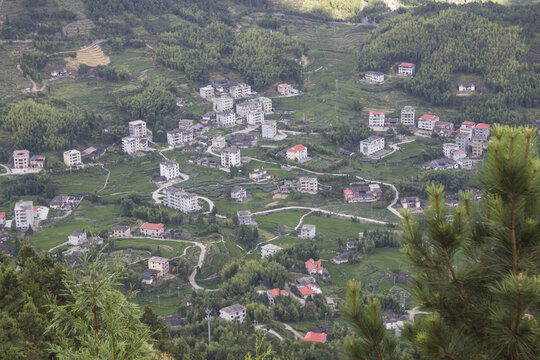 永春呈祥雪山岩