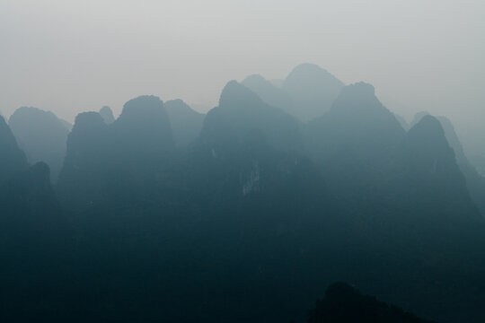 层峦叠嶂桂林山水