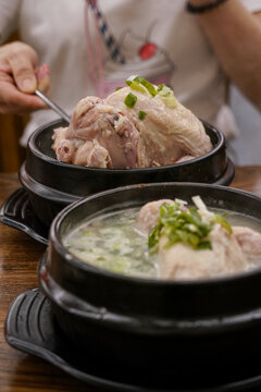 花旗参鸡汤土鸡汤韩国料理