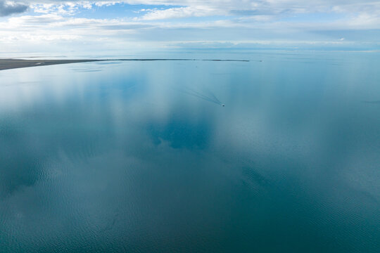 青海湖蓝色湖泊