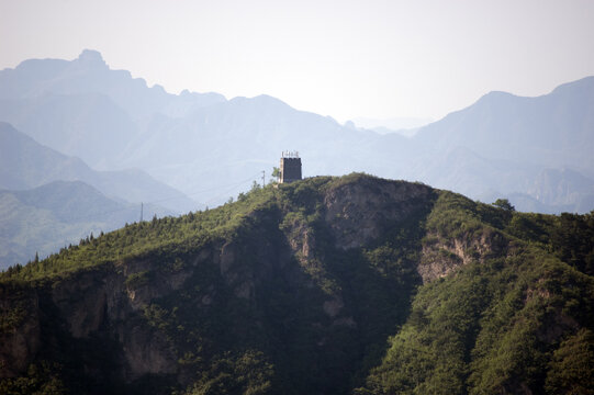 山坡上的烽火台