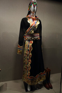 藏族女装