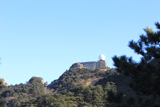 黄山顶峰