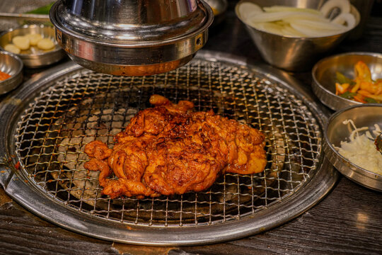 韩式烤肉烤鸡排美食