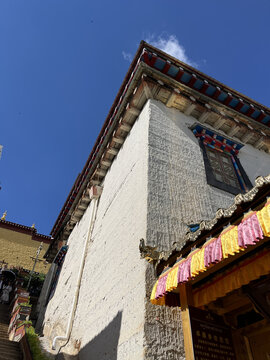 松赞林寺建筑墙体