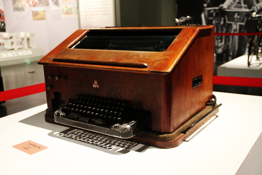 德国制造电讯传真打字机