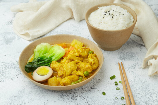 美味咖喱鸡肉饭