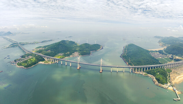 航拍福建平潭海峡公铁两用大桥