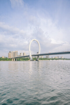 广西柳州白沙大桥与柳江水面