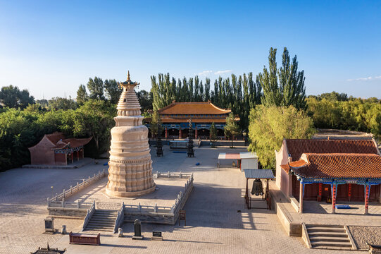 航拍甘肃省酒泉市金塔县塔院寺