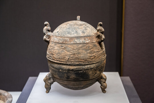 戰(zhàn)國(guó)彩繪陶敦