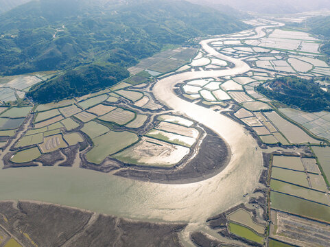 航拍福建霞浦虎屿岛滩涂养殖