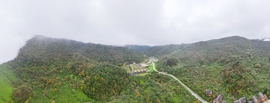 重庆金佛山山顶全景